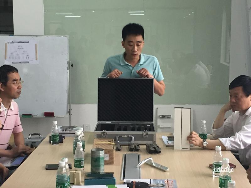中装协专家团走进合和建筑五金，探索建筑五金行业新发展 ！